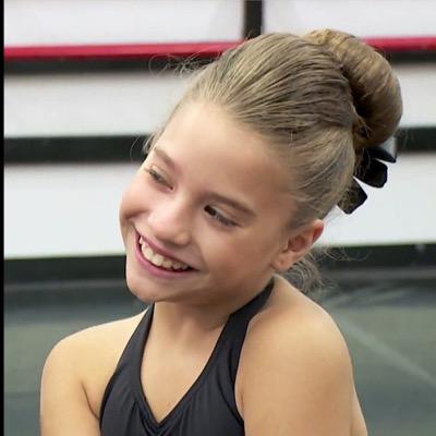 im a fan that loves dancemoms