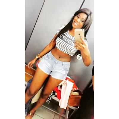 Dr_Ifeolu's profile picture. Christian 🙏🏼 Medical doctor💉 Aspiring plastic surgeon 👩🏽‍⚕️ Laughter is the best medicine 😄