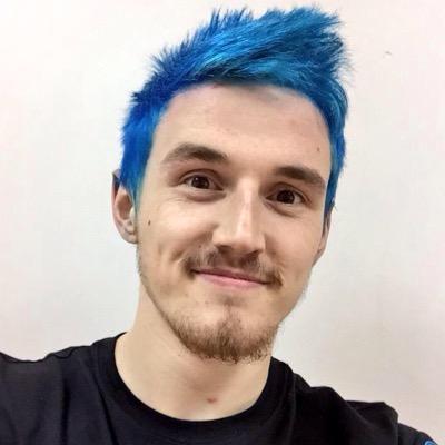 'Heyo, I'm Tom. Nothing special 'bout me. Just..Chillin, y'know.' || Professional Gamer. || Loves food. || British.