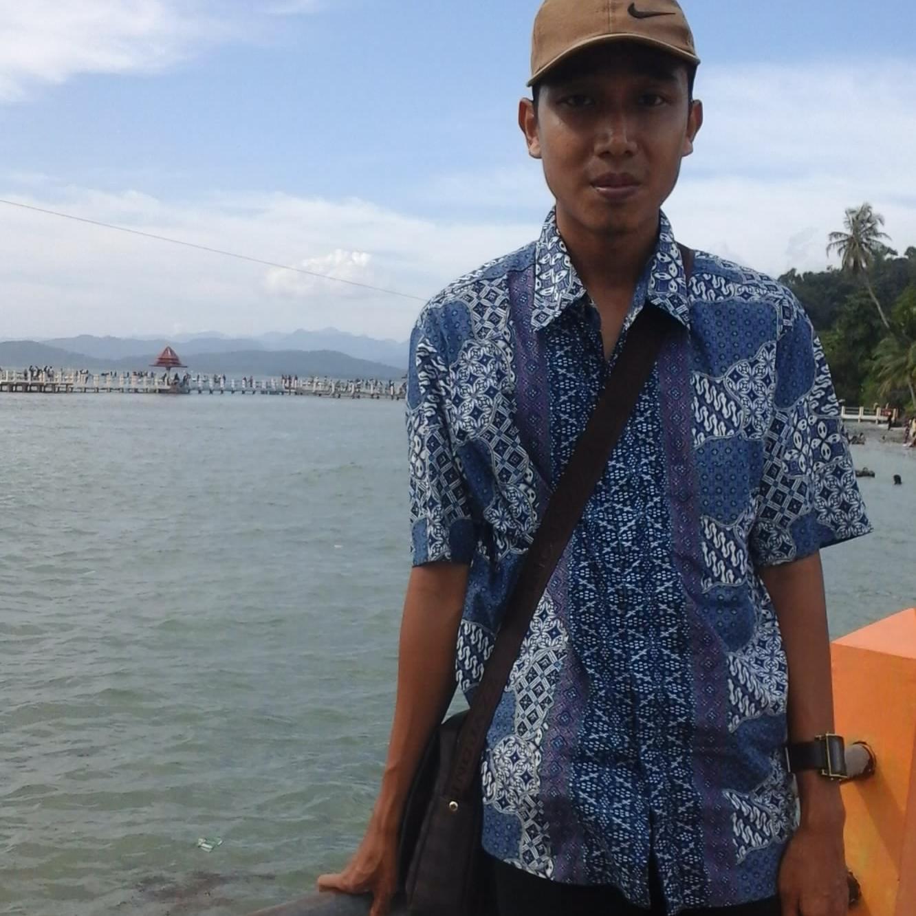 PemiLik LoFa_RizQi ~ Love FamiLy ~ Love ALLAH - Love ISLAM, addinuL Taqwa ~ KeSETiAan ^ KeTULUSan ¤ KeBAiKan ~ hobbi Reading, TraveLLing and Listening music