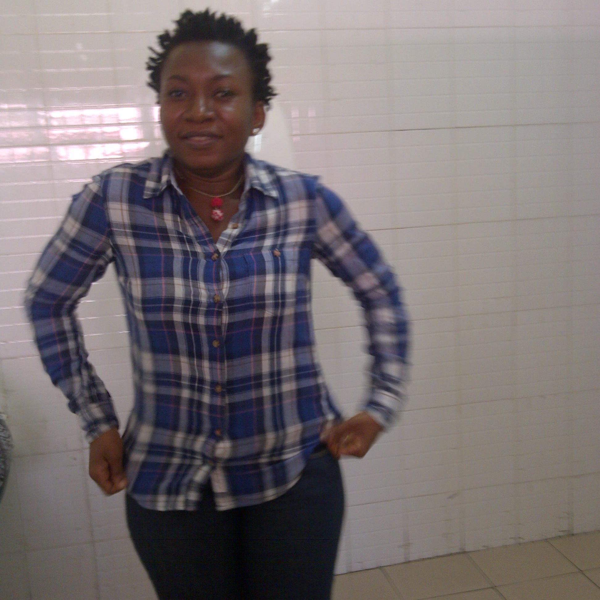 dinah_mj's profile picture. 