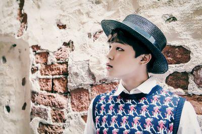 JUST BOTH NOT REAL  R :: @BTS_twt