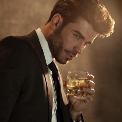 Crowed Prince of the Fey Relm. I possess the hidden element of Spirit. @_HiddenRoyalty is to be my wife. Her power will be my own. I will find her #MultiverseRP
