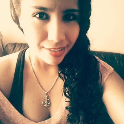 Comunicadora de corazón, amante del cine, música pop rock, La Visión Slachyana Del Mundo