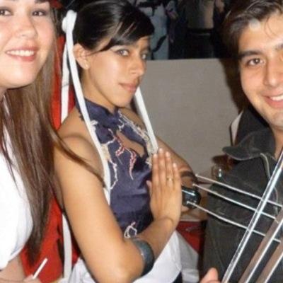 en la musica: Todo lo que suene bien a mis oidos , es aceptable de escuchar