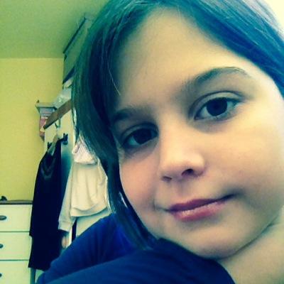 CsatariLaura's profile picture. 