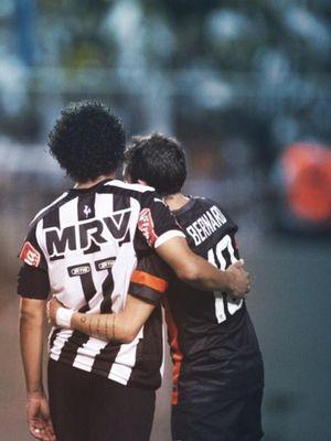 ... E quando chega a noite, eu espero o sono vim, porque nos meus sonhos, posso te ter perto de mim... ♥@b_10duarte