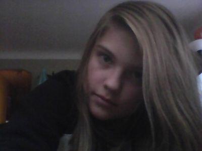 Hey guys f4f TAKEN ;) twitter my fave!!! I make youtube videos go check out this account @DIAMOND9CRAFTER