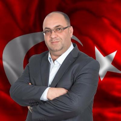 POLİTİKACI