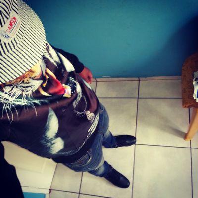 Am good character to around love people and enjoy being around pple am cool good looking guy