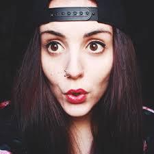 @andreacompton