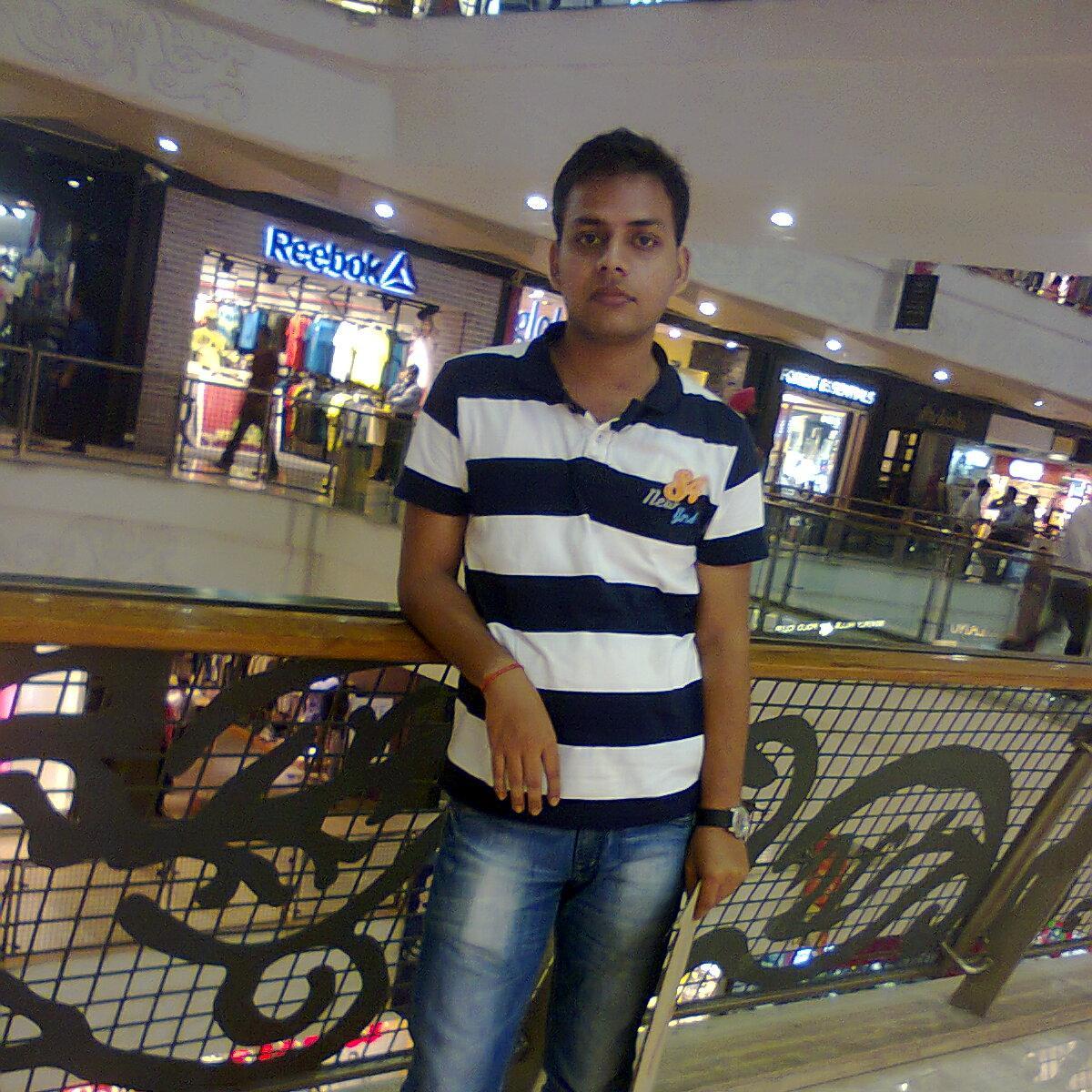 dhirajpandey_dp's profile picture. ELECTRONICS ENGINEER