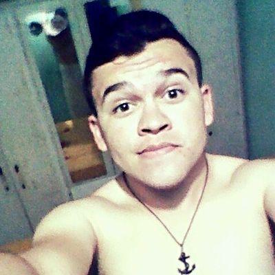 Hobby's,, Canto, toco sax, leio.18 years. O melhor já veio.