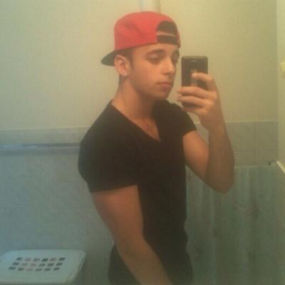 ruiborges01's profile picture. promoter crown eventz msg me for tix 6478295793      acorean                    bbm-748FA6FC                                         workout/ soccer   fallow me