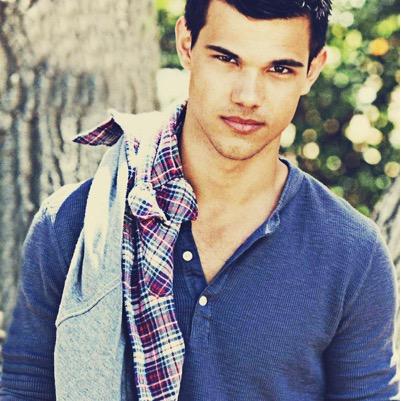 TaylorLautnerMR's profile picture. I bite, ive bitten, i'll bite. (18/Vampire/Single)
