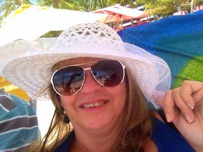 EstevesGlaucia's profile picture. 