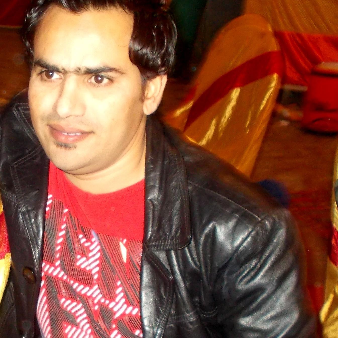 colorsmux's profile picture. 