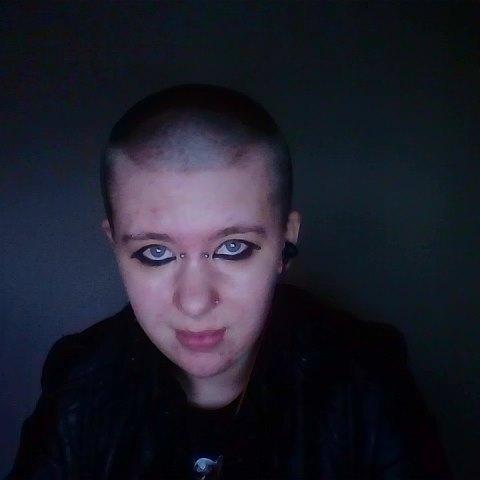 I'm Casey, I'm 22, I'm engaged and I love music. @EscapeTheFate are better than you 3 Random twiiter exploding with everything Escape The Fate :) #KeepRocking