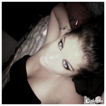 Lesleykarous's profile picture. ♡A girl doesn't need anyone who doesn't need her♡