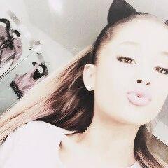 Follow me on my other account @SteffiHoran_xX i will follow you back there as well thank you, you'er beautiful love you lots