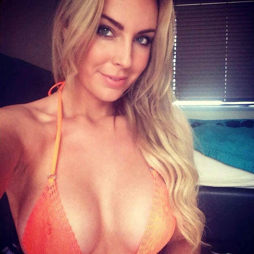 Love meeting new people and sexing  :)   My email: PrettyGirlxox@yahoo.com
