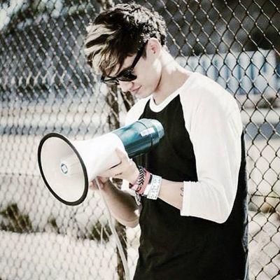 5SoS Fans ❤ We love you : @5l5o5v5e5 | @youu_deserve me