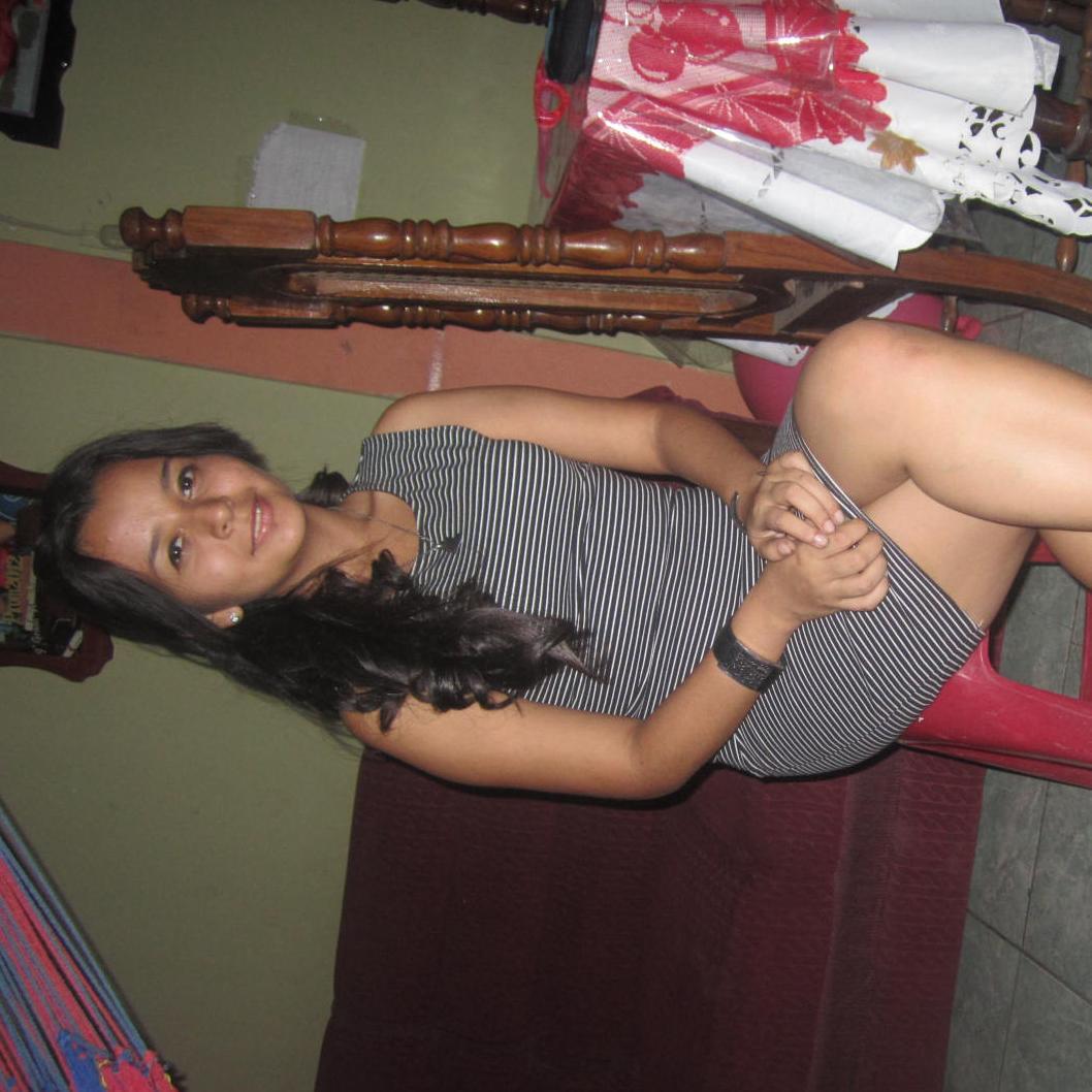 Amo a mi familia, a mi princesa hermosa, y amo a mi novio (M) sígueme y te sigo !! 17/1014