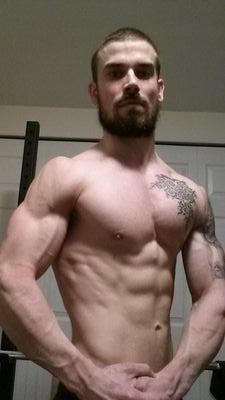Personal trainer/ Sports nutritionist. 
http://t.co/64gBoQP4Y5 sponsored Paragon fit wear athlete use JamesS at the checkout for 10% off!!