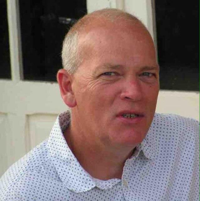 Punter, former horse racing journalist for https://t.co/ZOL8bTLHW6, Racing Ahead and Elite Racing Club, now got a proper job.