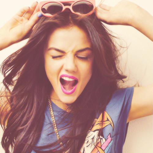 lectora por siempre, 1D, lana del rey, bvb. :) series.