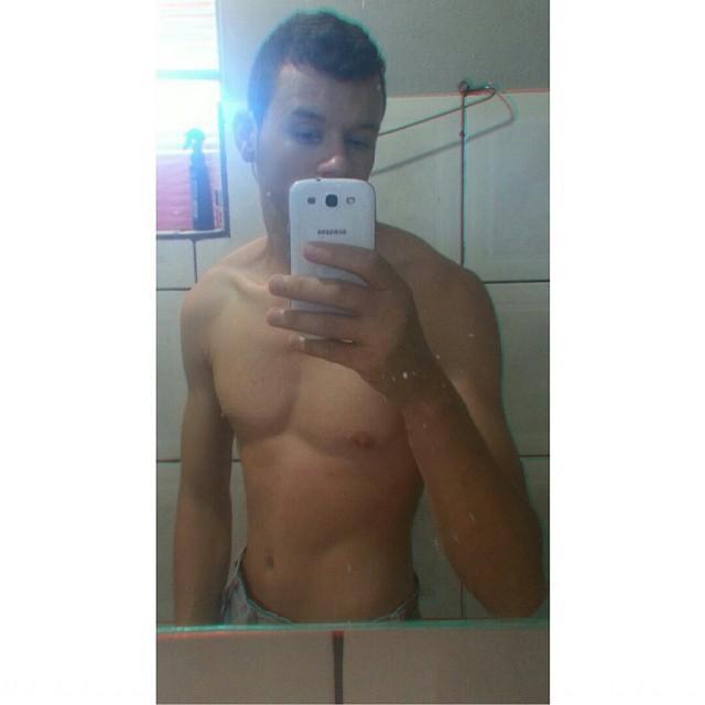 18 years, snapchat: joaunz
http://t.co/YErAPB5nG4