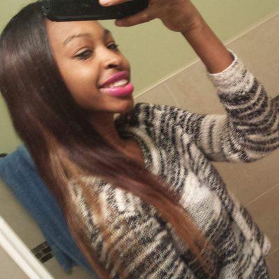follow me on twitter rayana18shydai! i follow back! show me some love!
