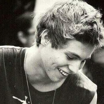 free follow from @sadfaceluke! follow back there if youd like :-)