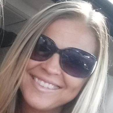 RoxanneRiesberg's profile picture. 