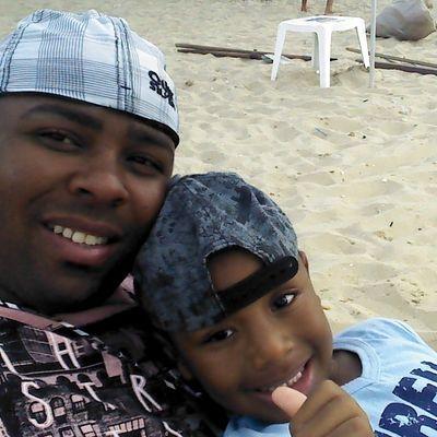 clarkisong's profile picture. 