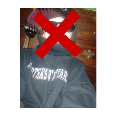 @seriouslyizzy h8er club please follow :)))