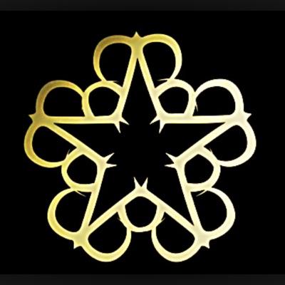 music is my life, and youtube. bands i like: blink 182, sleeping with sirens, my chemical romance, mayday parade, BLACK VEIL BRIDES, 5sos, green day.