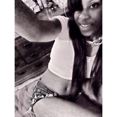 hotqirl_catina's profile picture. Follow me and my RIGHT-HAND @AintMe_Hurtinqq we follow back ...