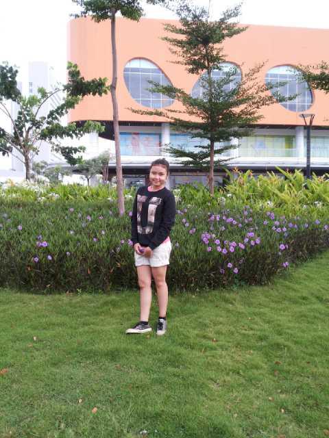 shaa_freak's profile picture. Allah w/ me kn slalu ada untkq , n akn ada wktu yg indh untkq ,, be your smile ttp lha jd dr sndri n bljr mndji yg lbh baik :D