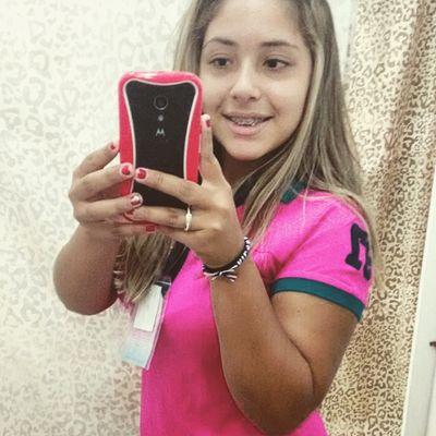 logo mais serei atriz, fasso teatro, sou uma garota super romântica.. que apesar de tudo esta sempre sorrindo
