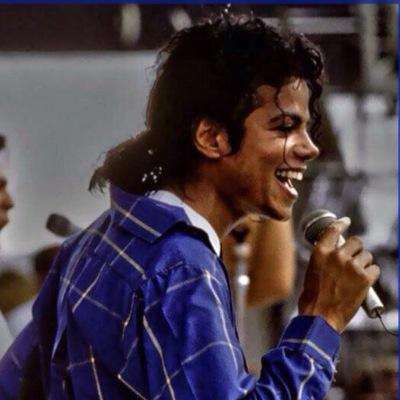 Michaelのアカウントだよ。
ファンの方よかったらフォローしてね(*^^*)
高校生の女の子です（≧∇≦）