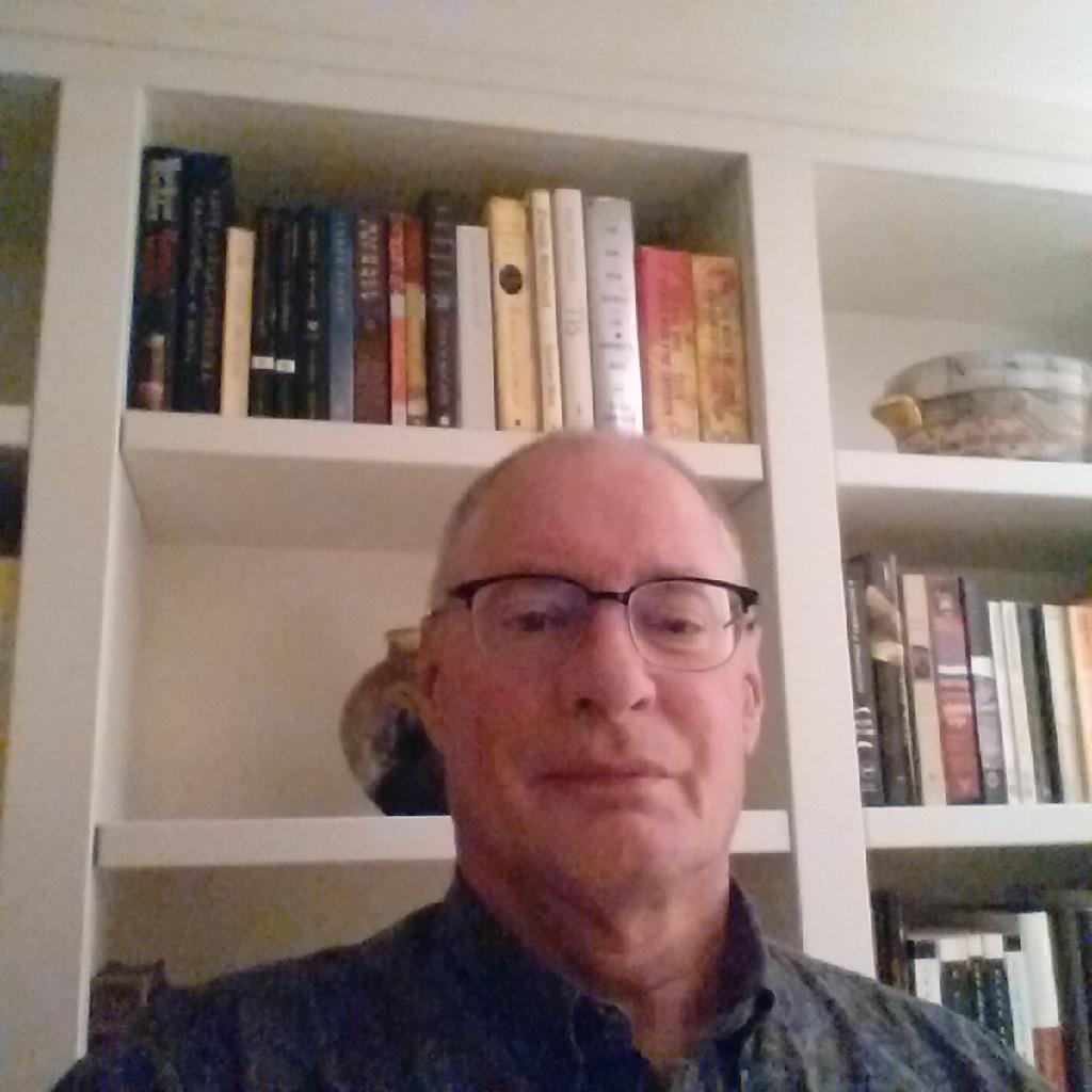 ScottLow4's profile picture. 