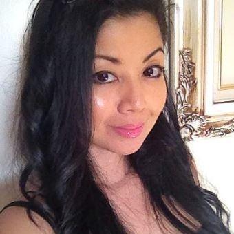 pixiedust216's profile picture. 