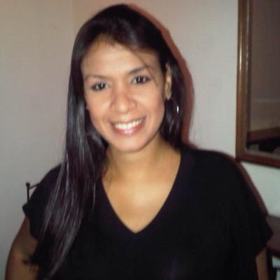 Economista, Venezolana, Amante a los animales y la naturaleza !!!