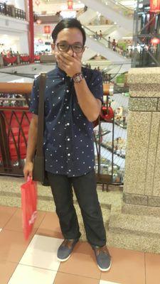 Berteman dalam sunyi