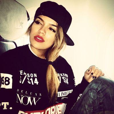 [Cuenta NO OFICIAL] Toda La Información Sobre @KarolGMusic (Música, Vídeos, Eventos Etc...)