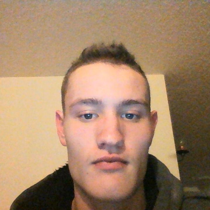 CaseyKoolboy12's profile picture. 