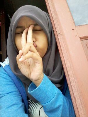 yang penting semangat m/  |  sekolah, cari ilmu setinggi tingginya  |  pantang menyerah |  follback just mention :)  |