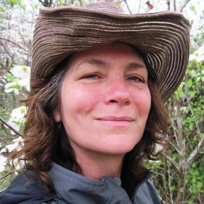 Owner of @AlicesPies, community builder, nature reveler, traveler, artist.