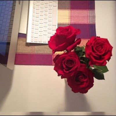 ‏‏كلهم يتعوضّون ،ليه الحزن.